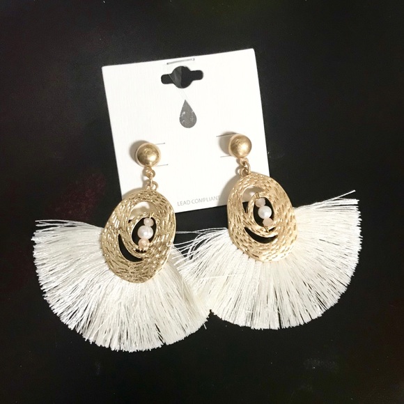Blissful Tassel earrings - Picture 2 of 6